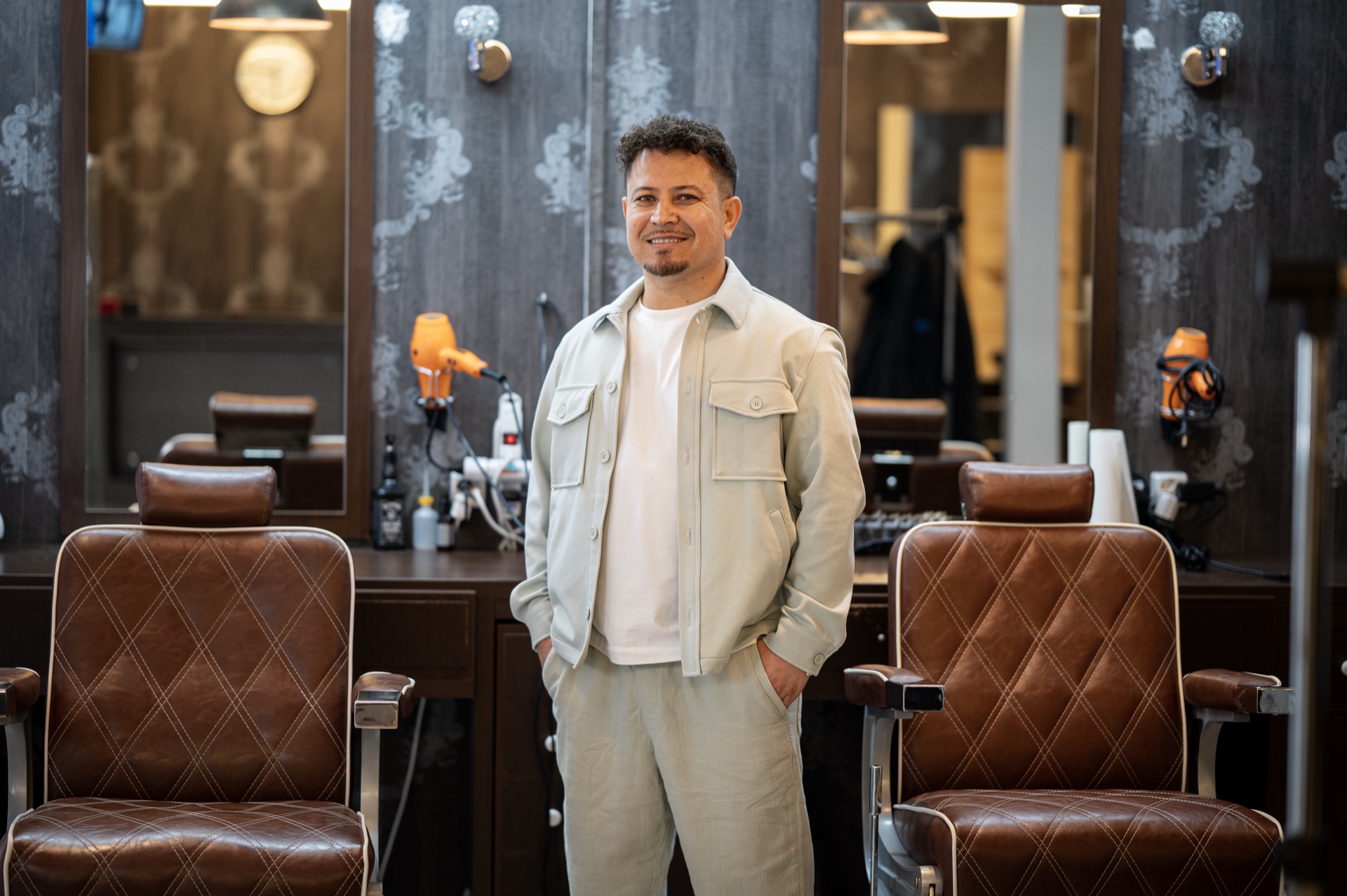 Gulzar Hairstyle Studio